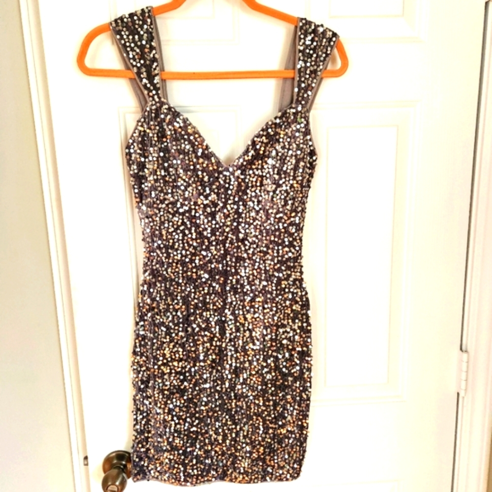 Sequin silver mini dress ( super soft) Fashion Nova, new, size S